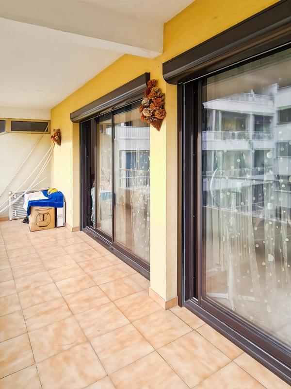 Appartement - 93 m² - 5 pièces