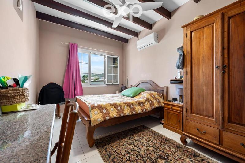 Villa - 197 m² - 6 pièces