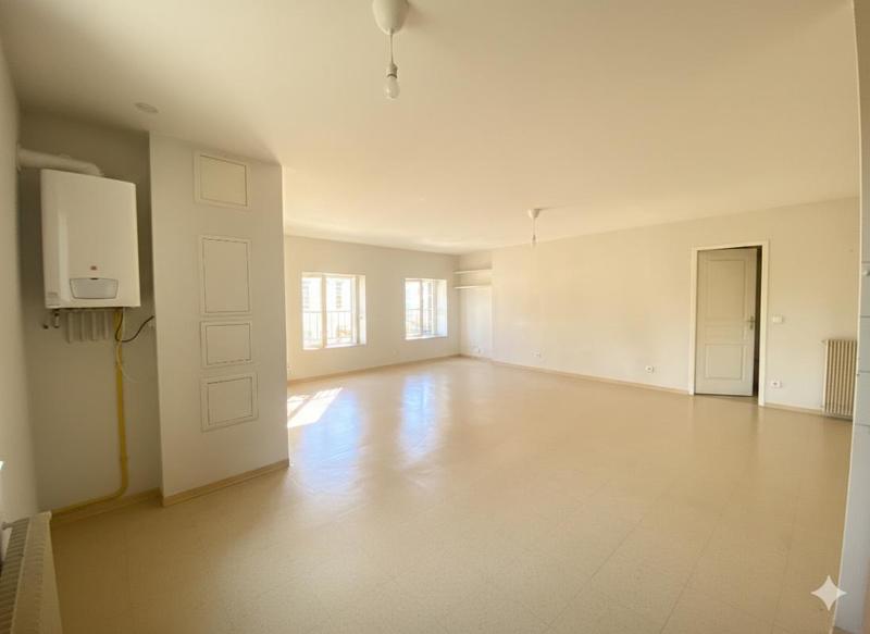 Appartement - 90 m² - 4 pièces