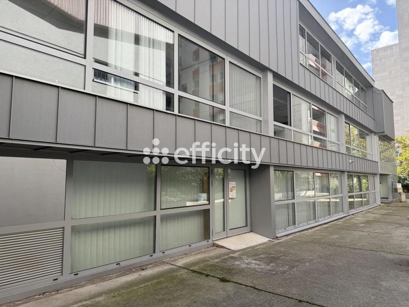 Immeuble - 1 900 m² - 50 pièces