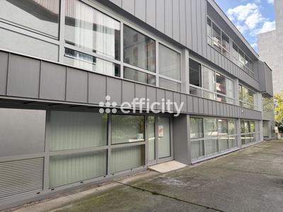 Immeuble - 1 900 m² - 50 pièces