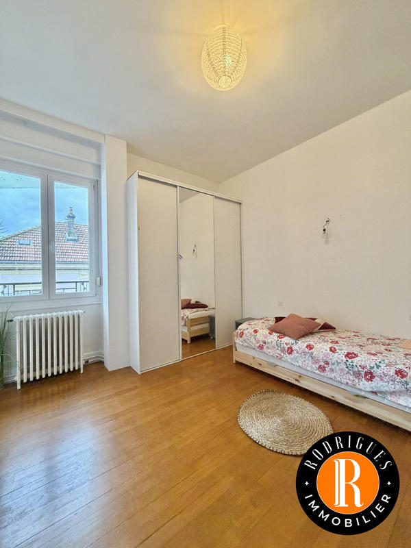 Appartement - 105 m² - 4 pièces