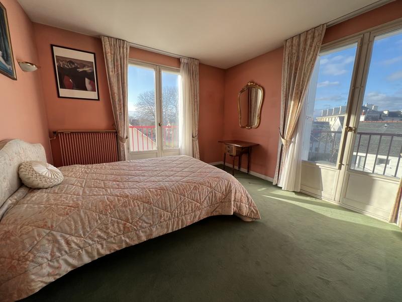 Appartement - 85 m² - 5 pièces