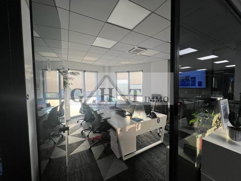 Entrepôt - 1 324 m²