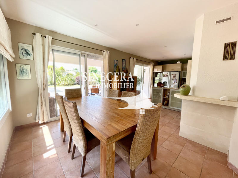 Villa - 193 m² - 6 pièces