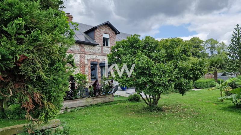 Maison - 210 m² - 9 pièces