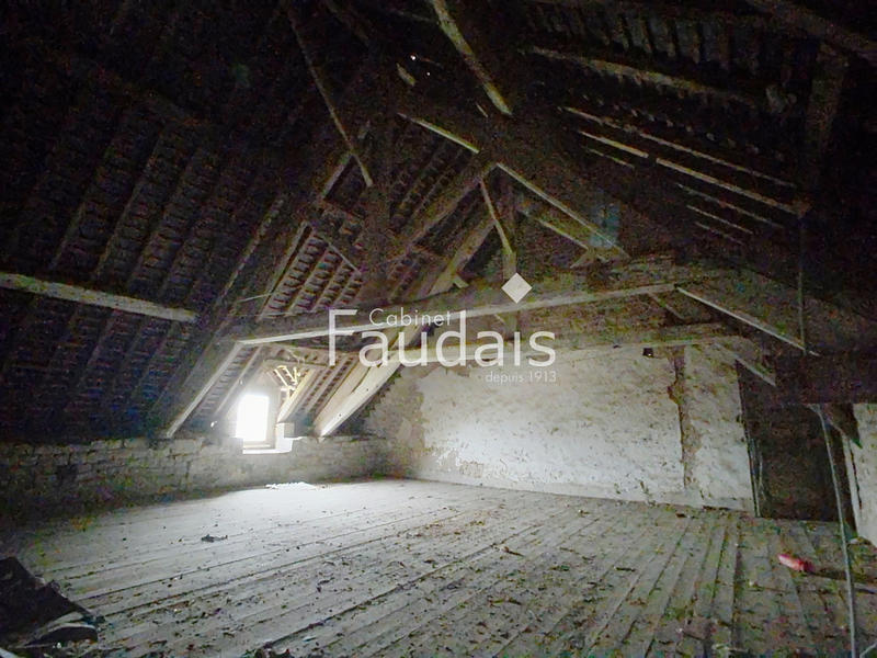 Propriété - 610 m² - 20 pièces