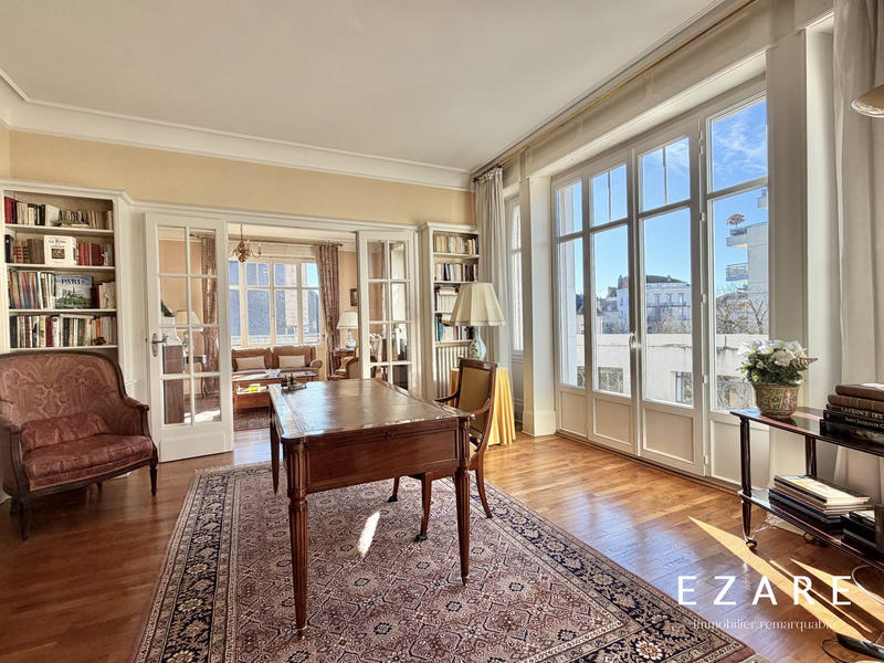 Appartement - 191 m² - 6 pièces