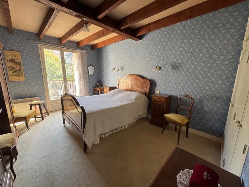 Propriété - 370 m² - 15 pièces