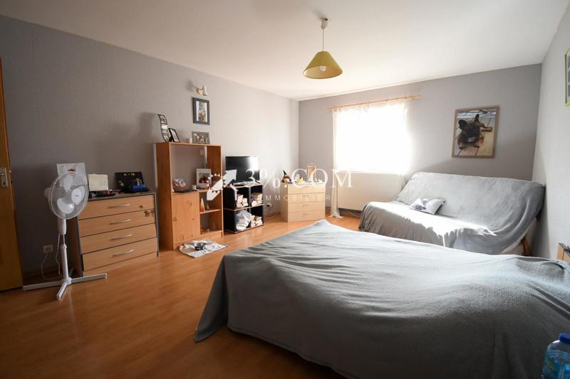 Maison de village - 390 m² - 7 pièces