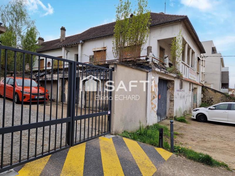 Maison - 232 m² - 10 pièces