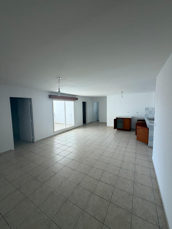 Appartement - 75 m² - 3 pièces