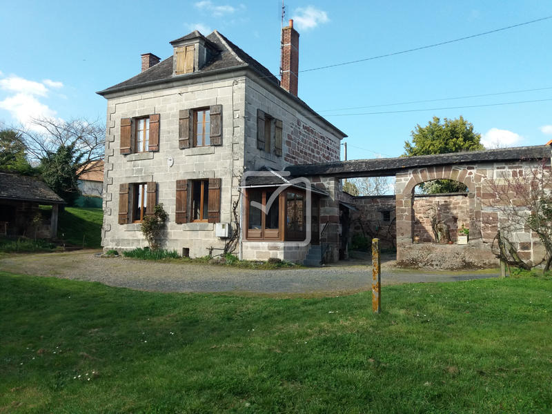 Maison - 110 m² - 6 pièces