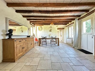 Maison - 111 m² - 4 pièces