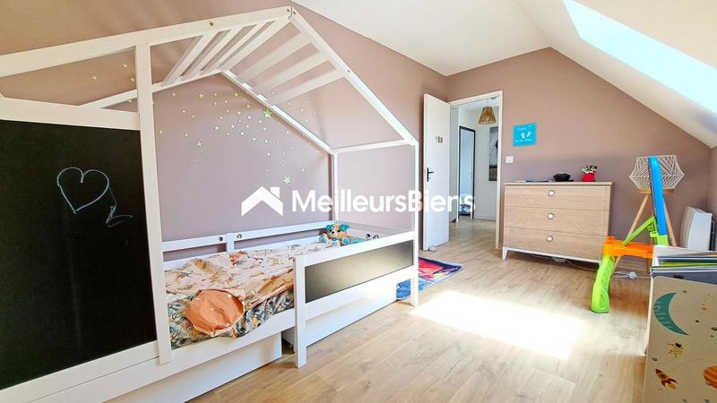 Maison - 107 m² - 6 pièces