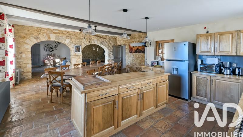 Maison - 490 m² - 14 pièces