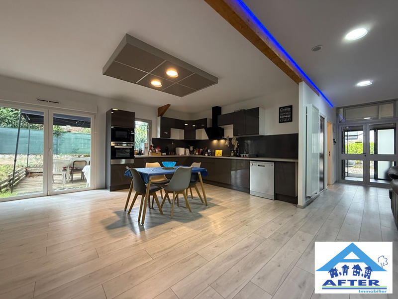 Maison - 284 m² - 7 pièces