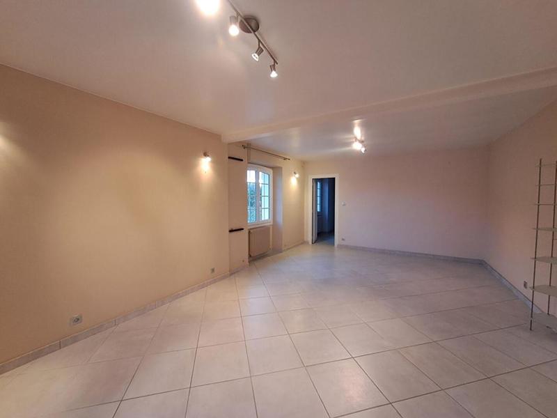 Maison - 263 m² - 12 pièces