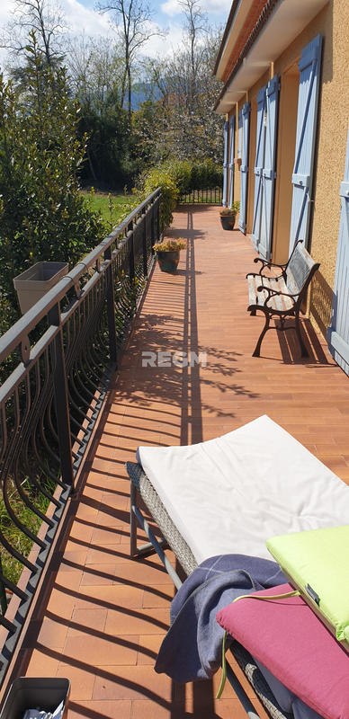 Maison - 400 m² - 8 pièces