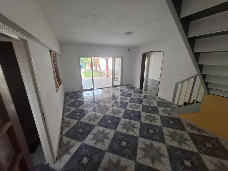 Maison - 120 m² - 9 pièces