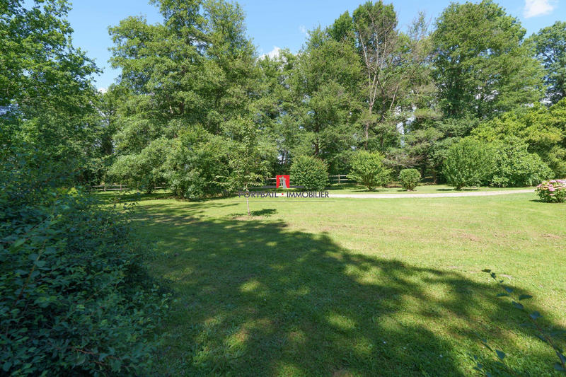 Maison - 272 m² - 7 pièces