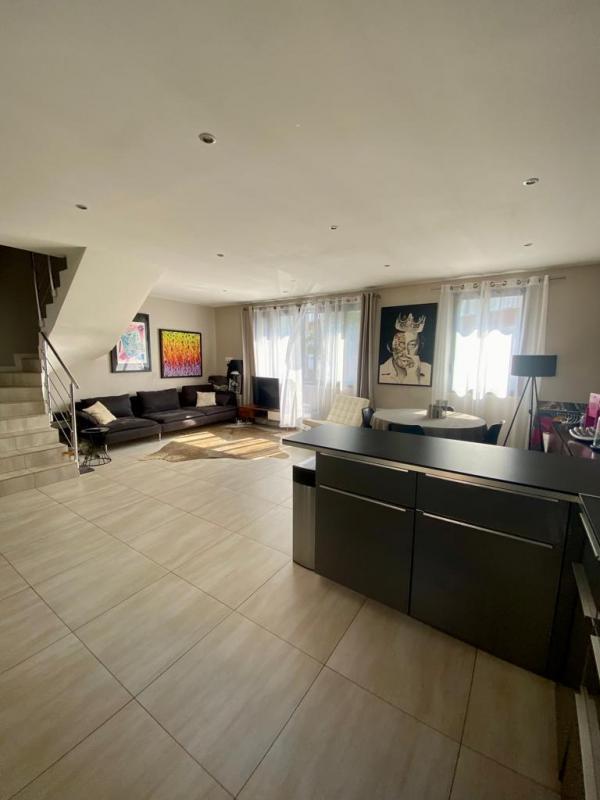 Duplex - 77 m² - 4 pièces