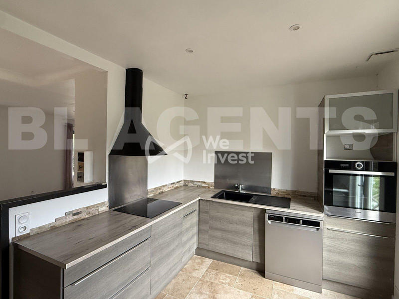 Maison - 99 m² - 4 pièces