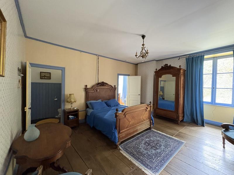 Maison - 512 m² - 15 pièces