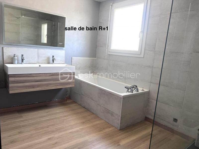 Maison - 144 m² - 7 pièces