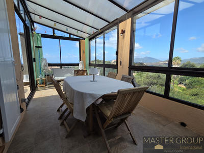 Villa - 217 m² - 5 pièces