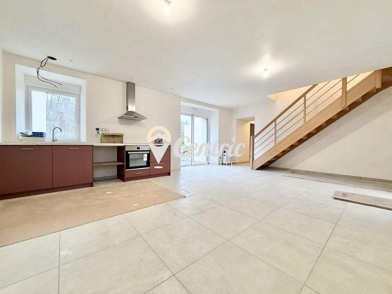 Maison - 94 m² - 4 pièces