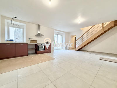 Maison - 94 m² - 4 pièces