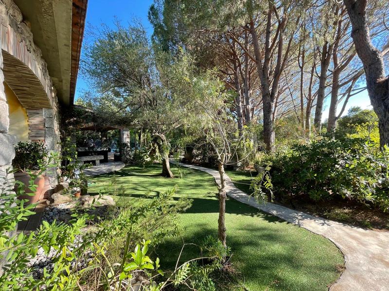 Villa - 127 m² - 10 pièces