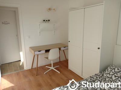 Chambre - 10 m² - 1 pièce