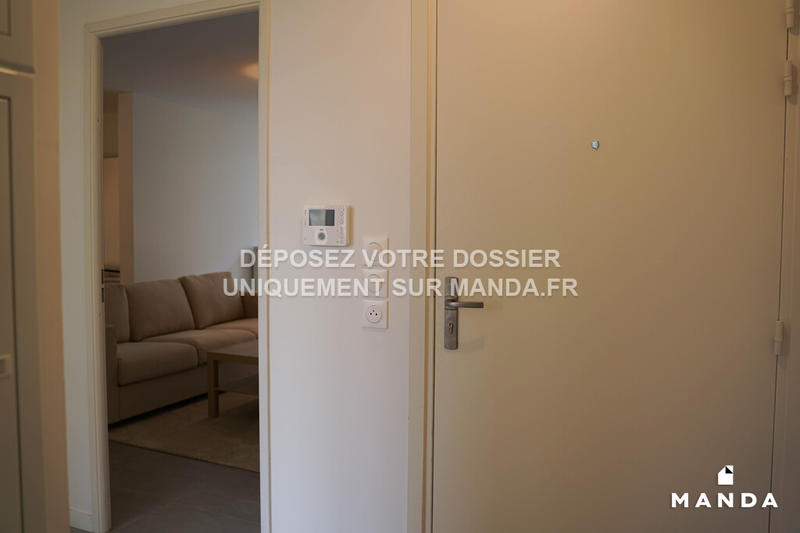 Chambre - 12 m² - 5 pièces