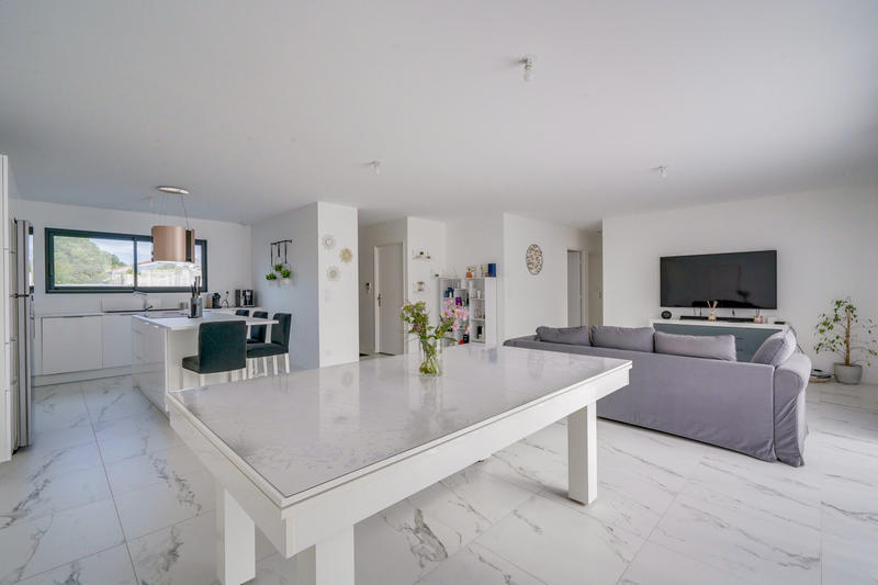 Maison - 120 m² - 5 pièces