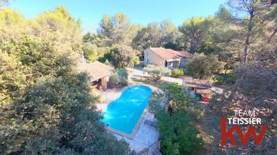 Maison - 301 m² - 5 pièces