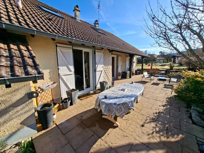 Maison - 196 m² - 7 pièces