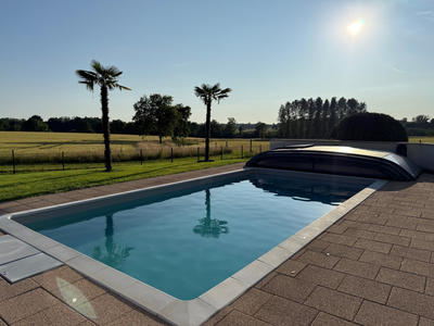 Maison - 220 m² - 6 pièces