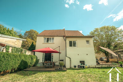 Maison - 248 m² - 8 pièces