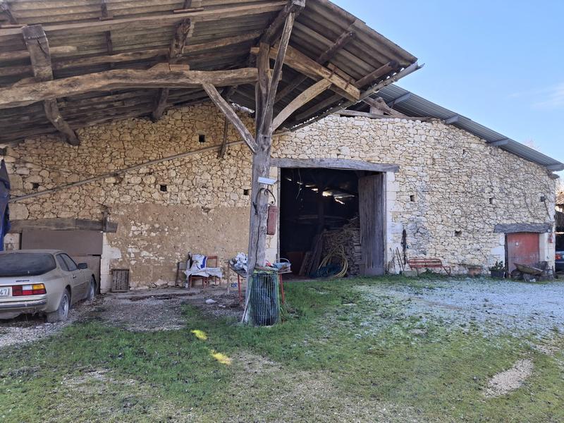 Maison traditionnelle - 243 m² - 9 pièces