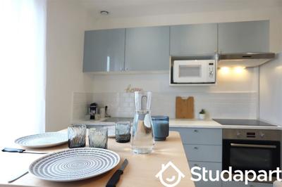 Chambre - 13 m² - 1 pièce