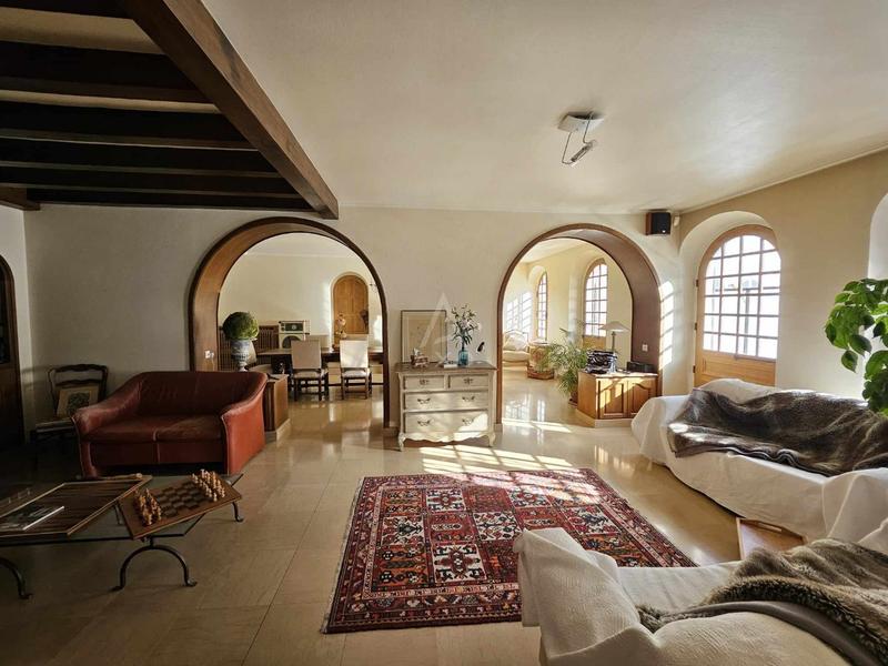 Maison - 193 m² - 3 pièces