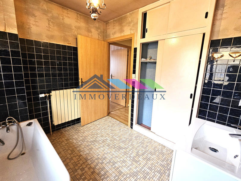 Maison - 184 m² - 7 pièces