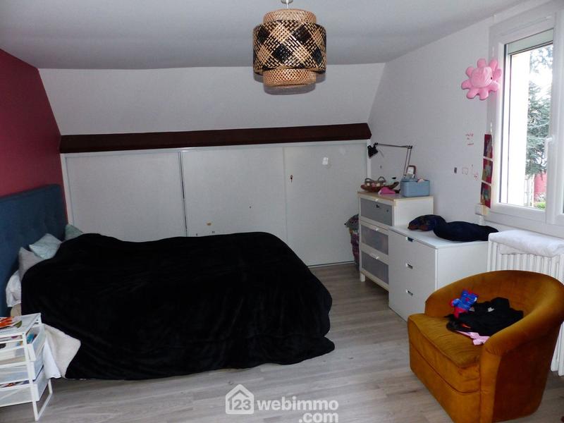 Maison - 185 m² - 7 pièces