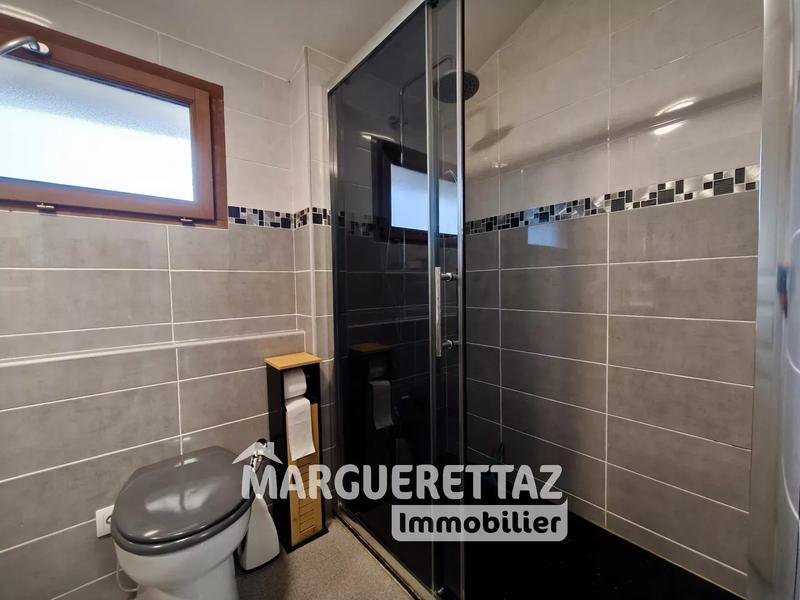 Maison - 198 m² - 8 pièces