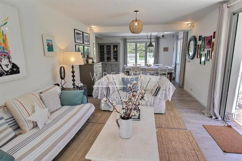 Villa - 218 m² - 7 pièces