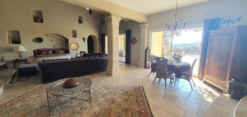 Maison - 357 m² - 8 pièces