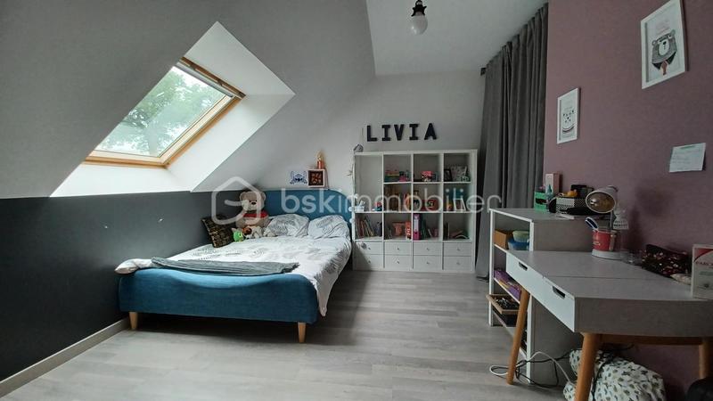 Maison traditionnelle - 150 m² - 9 pièces