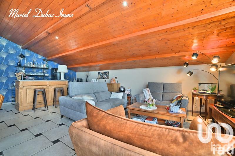 Maison - 249 m² - 8 pièces